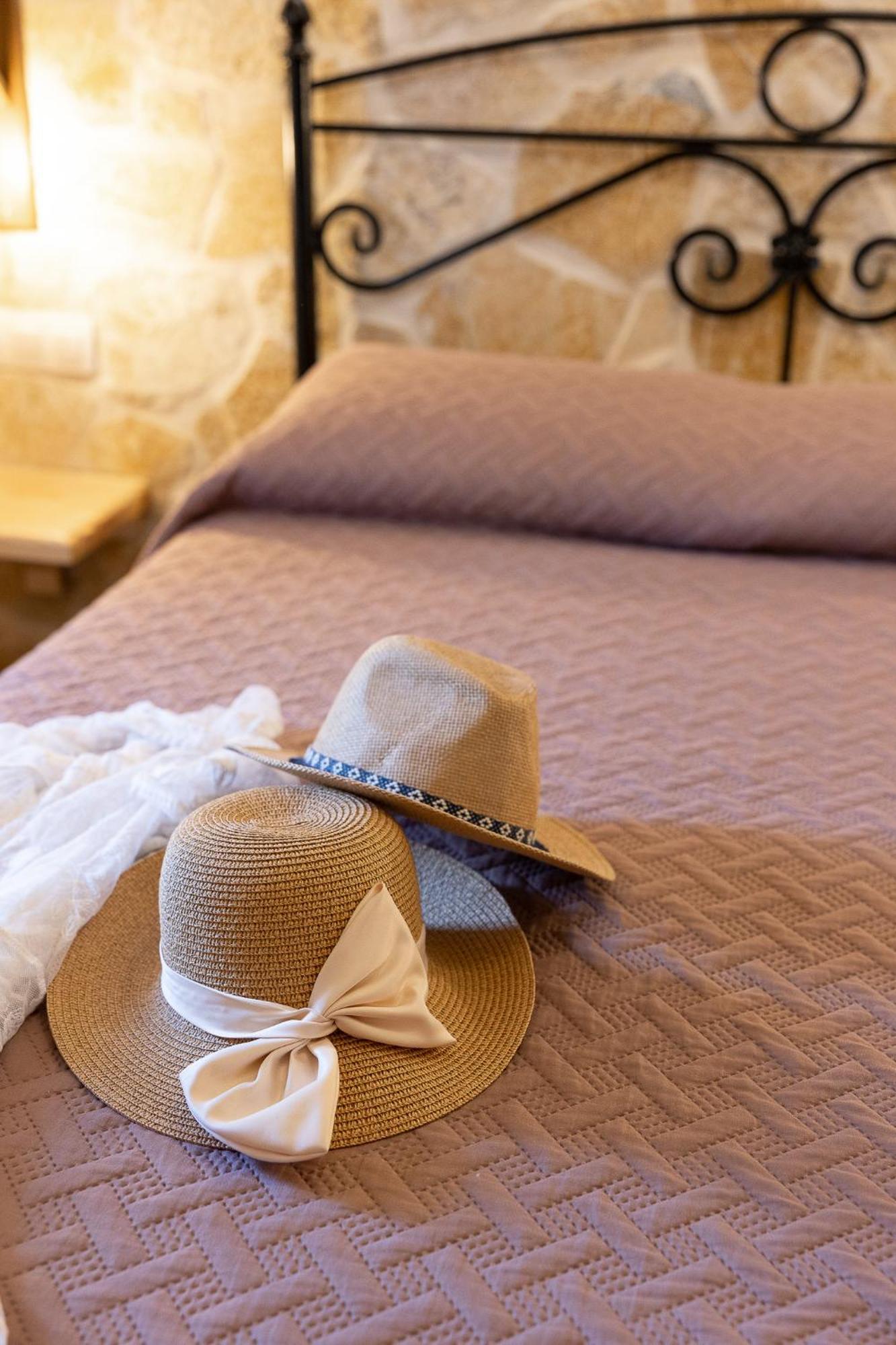גאוביה Mathraki Resort מראה חיצוני תמונה