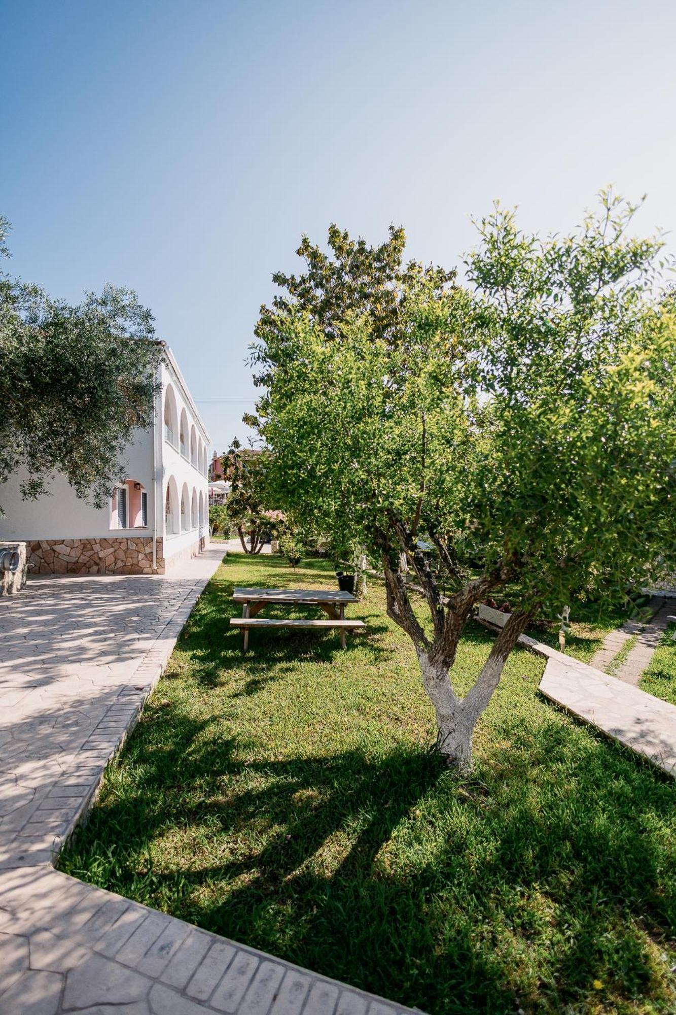גאוביה Mathraki Resort מראה חיצוני תמונה